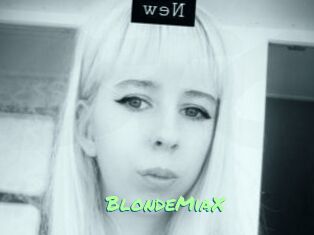 BlondeMiaX