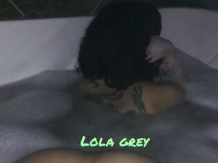 Lola_grey