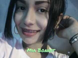 Mia_Bonnet