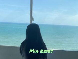 Mia_Reyes