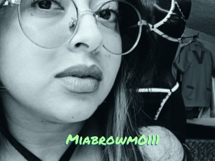 Miabrowm0111